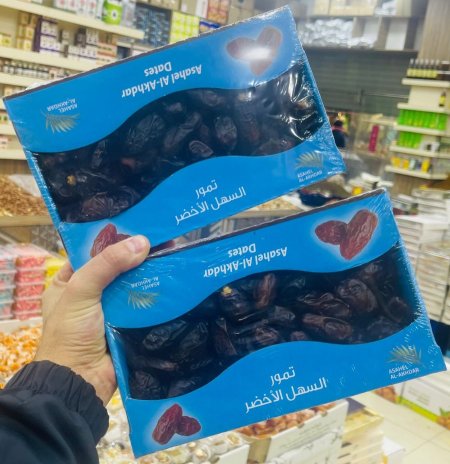 علبتين تموت السهل الاخضر العرض