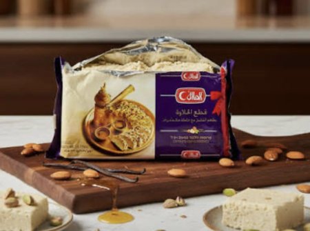 قطع الحلاوة بطعم الفانيل مع مكسرات