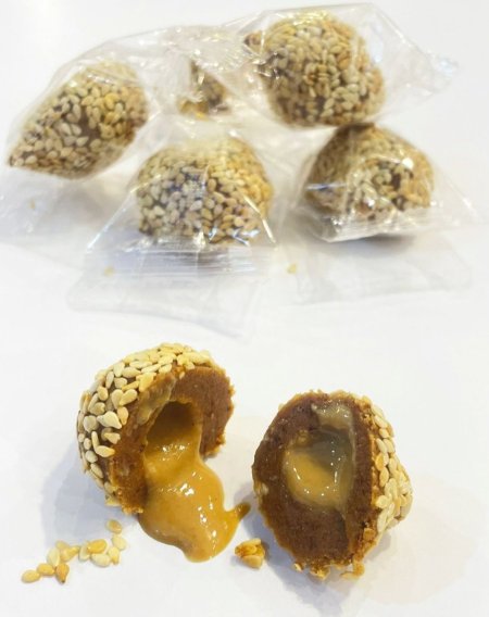 كرات التمر بالطحينة