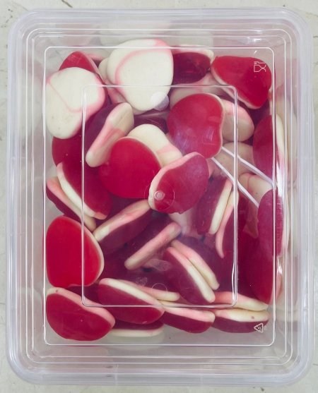 علبة كاندي قلب احمر  (كيلو)