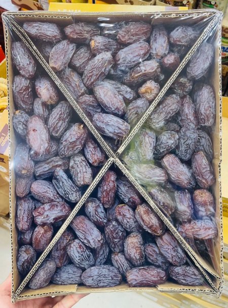 كرتونه تمر مجهول خمسه كيلو ( اصفر)